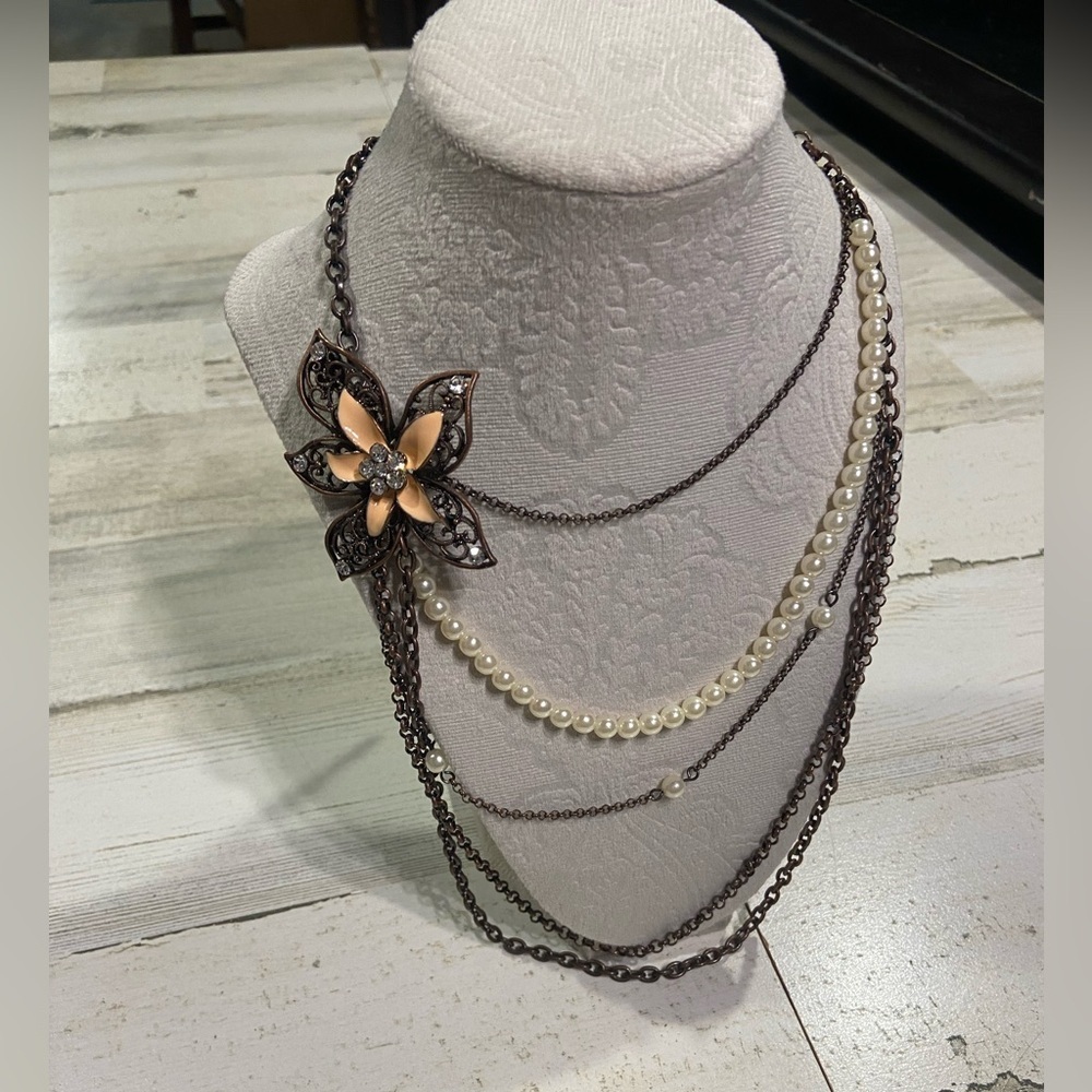 Multi Chain Floral Rhinestone Pendant Necklace